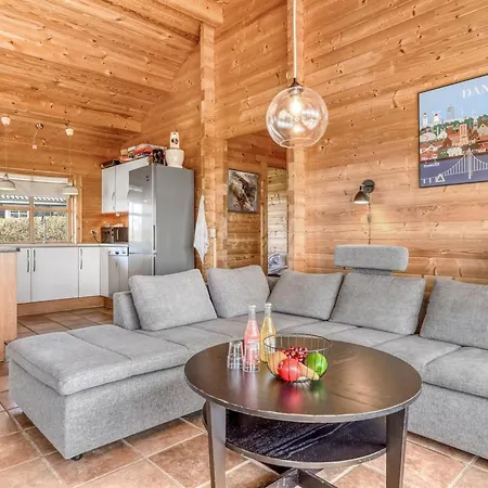 Burghar - 300m To The Fjord By Interhome Nyaraló
