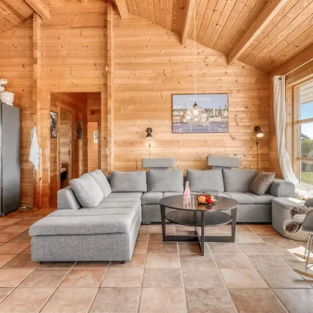 Burghar - 300m To The Fjord By Interhome Nyaraló *